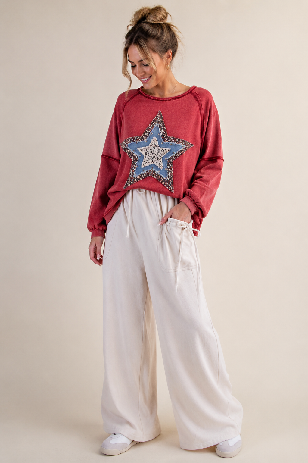 Star of the Show Pullover