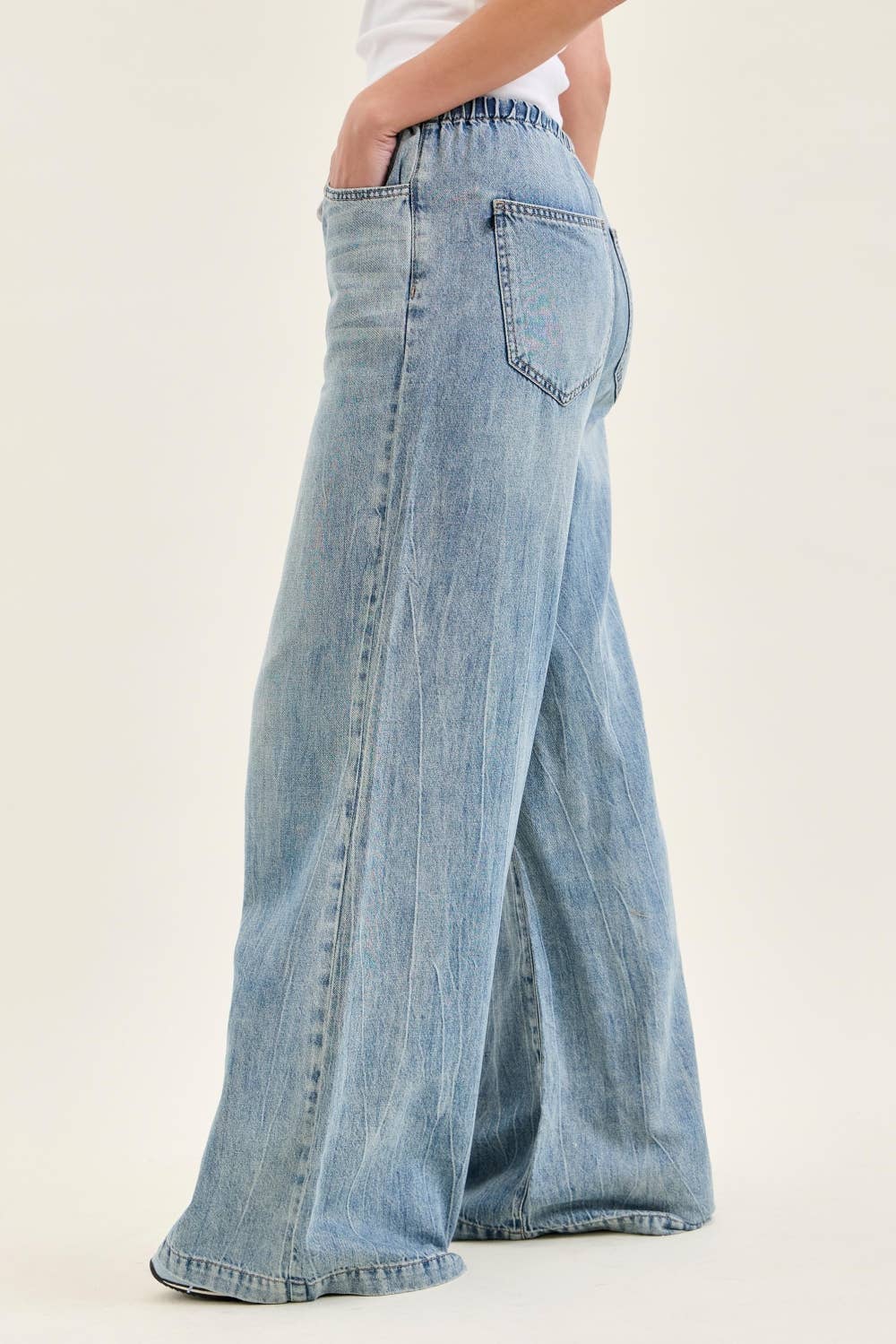 Judy Blue Featherweight Jeans