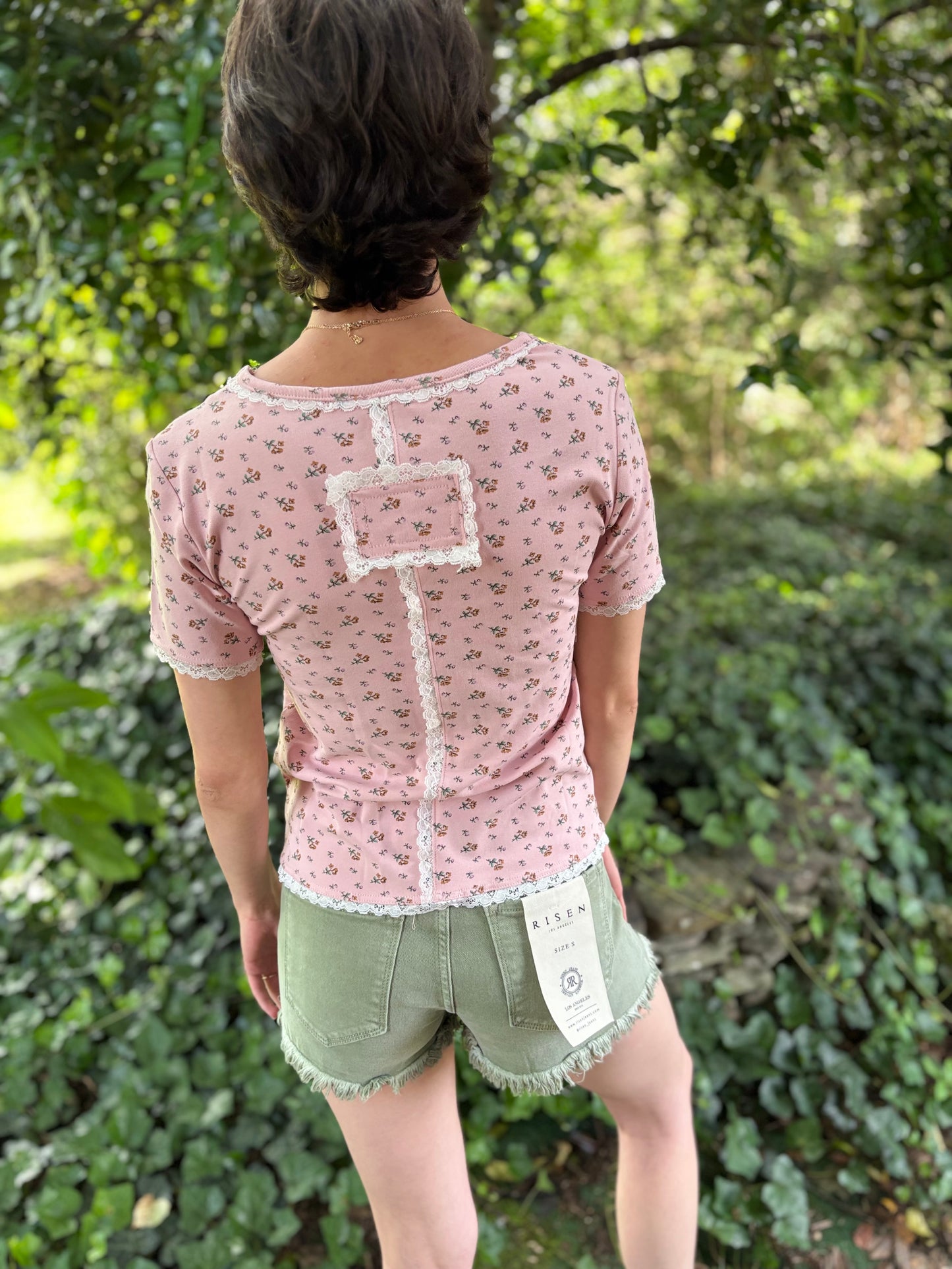 Ditzy Floral Tee