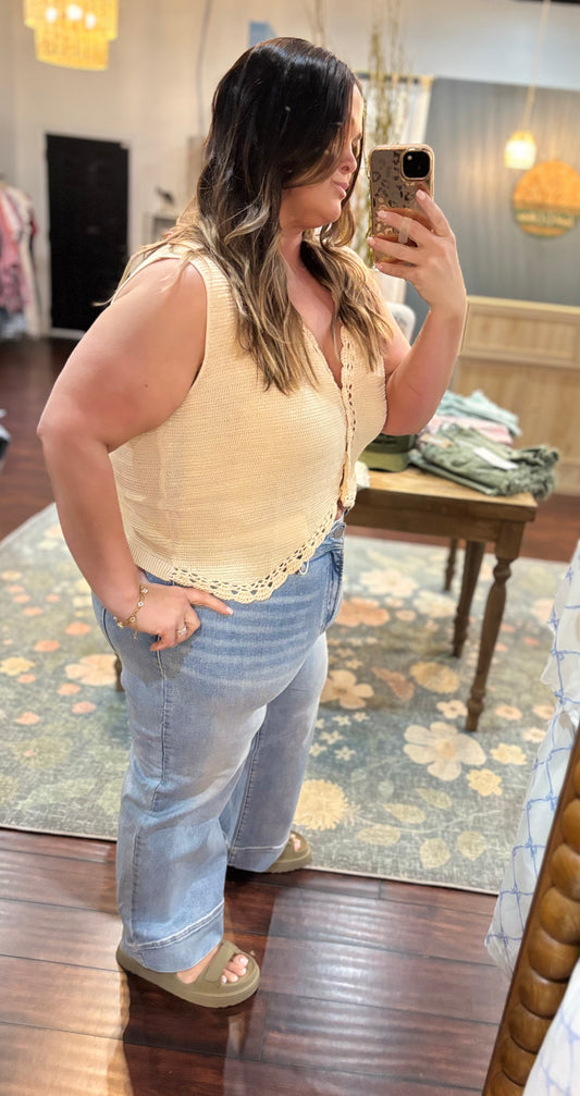Serena Scallop Vest Plus