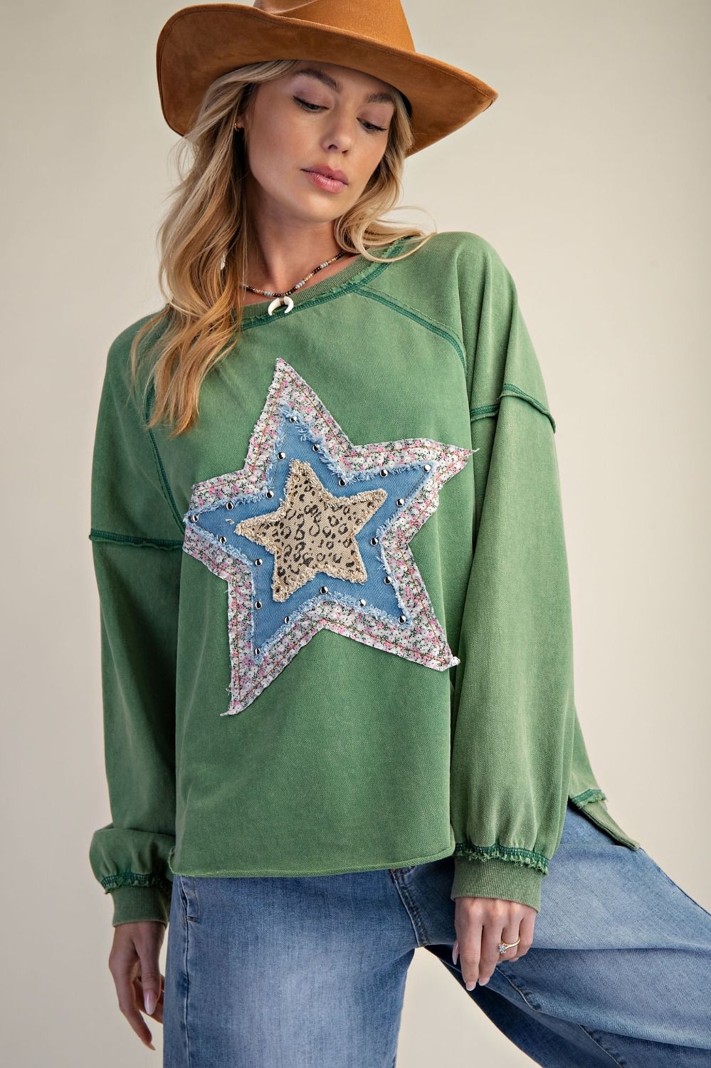 Star of the Show Pullover