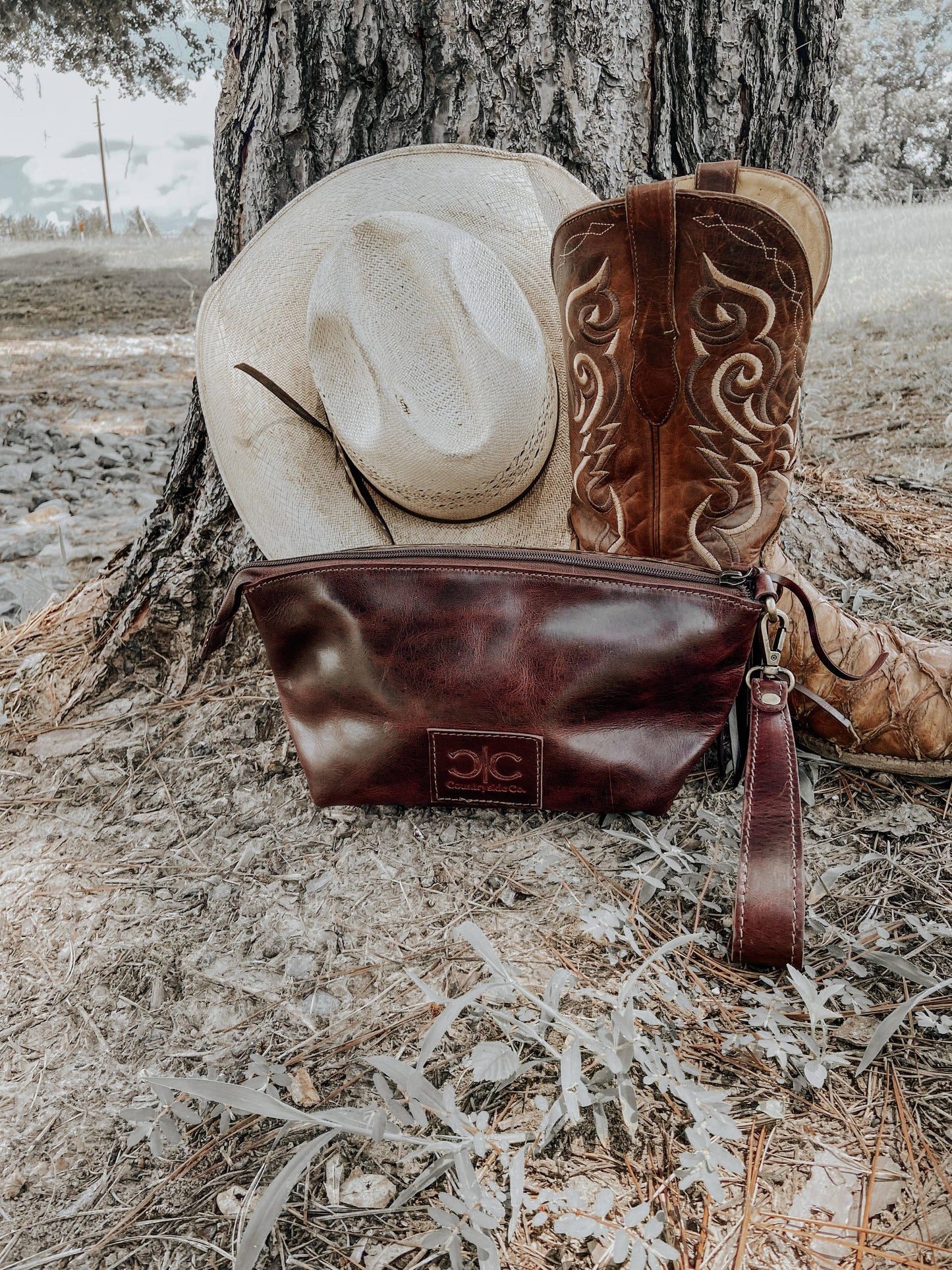 Abigail Leather Wristlet